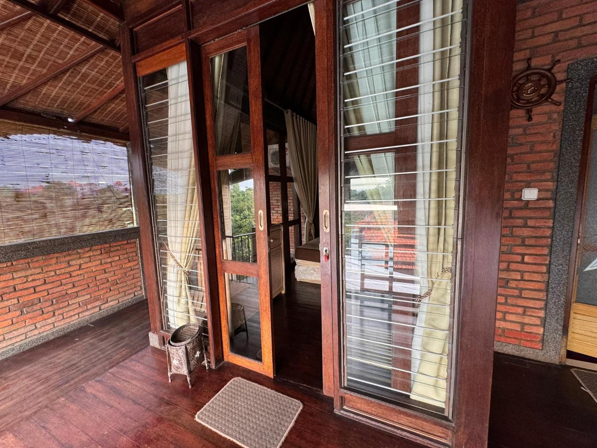 Giri Hill Homestay نوسا دوا المظهر الخارجي الصورة