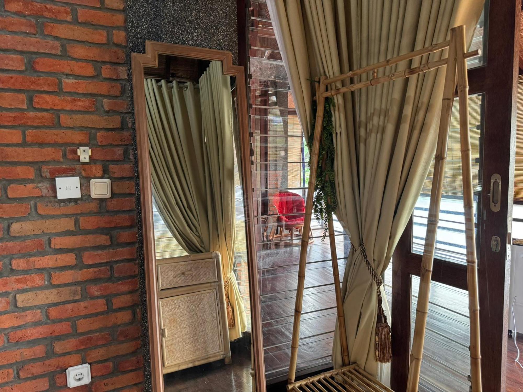 Giri Hill Homestay نوسا دوا المظهر الخارجي الصورة